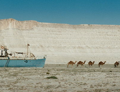 Waiting for the Sea